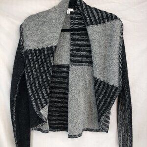 Vintage CAbi Wool Acrylic Black and Gray Womens Shawl Wrap Size M